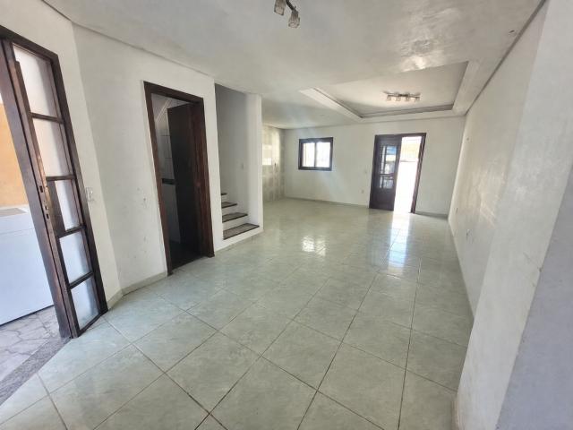 Casa com 3 Dormitórios e Sótão no Jardins do Prado – Hípica