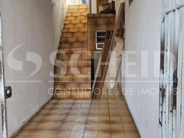 Casa com 3 dormitórios e salão comercial