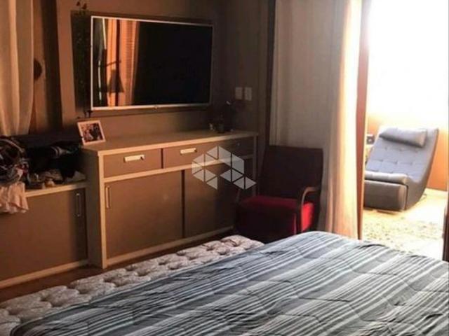 Casa com 3 dormitórios e piscina no Santo Antônio