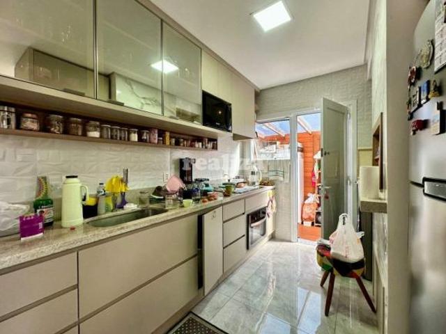 CASA COM 3 DORMITÓRIOS EM CANELA