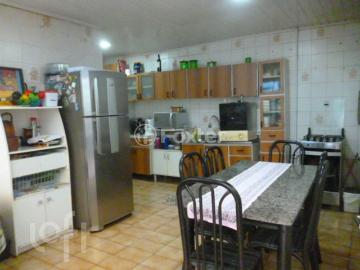 Casa com 3 dormitórios em Porto Alegre