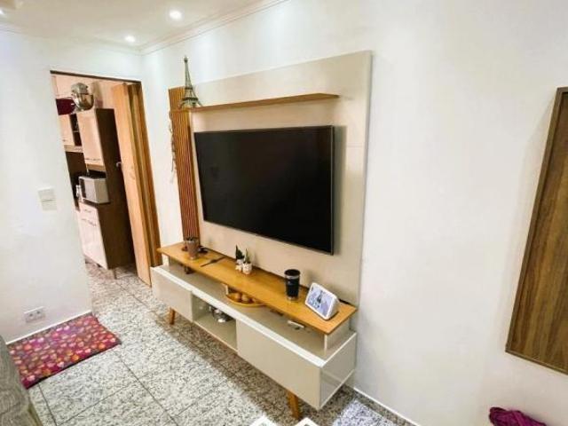 Casa com 3 dormitórios, suíte, e 2 vagas de garagens, para venda em Interlagos