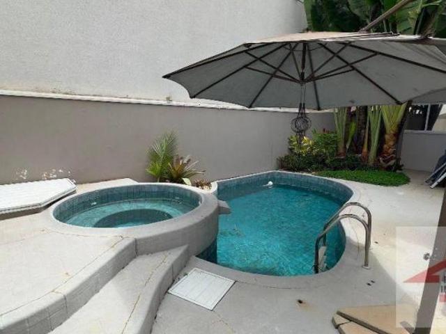 Casa com 3 dormitórios suítes à venda no Cond. Santa Teresa, 312 m² por R$ 2.990.000 Jardim S
