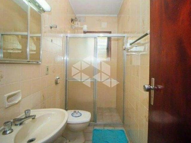 Casa com 3 dormitórios sendo 1 suíte com 2 vagas no Parque Santa Fé