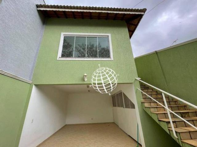 Casa com 3 dormitórios sendo 1 suíte à venda, 131 m² por R$ 720.000 Jardim Maristela Atibaia/SP