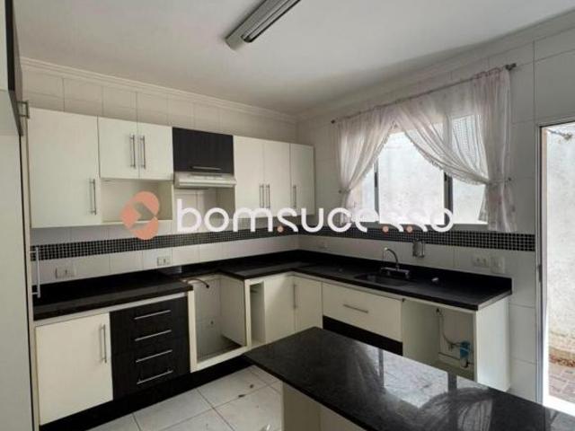 Casa com 3 dormitórios, 140 m² venda por R$ 590.000,00 Vila Ema São Paulo/SP
