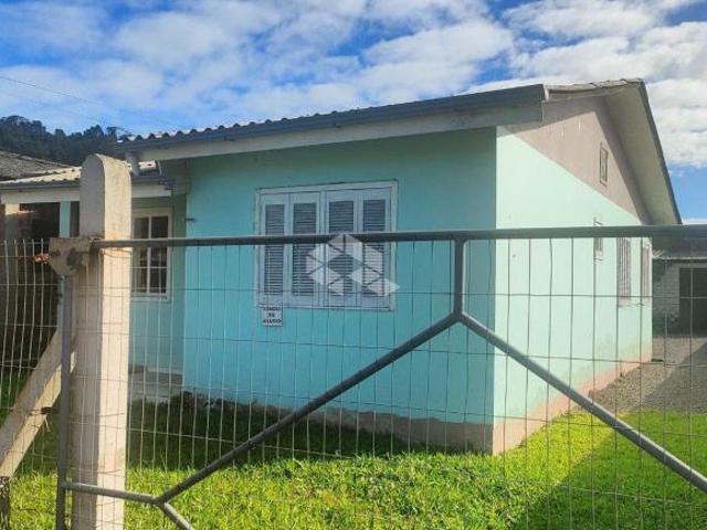 CASA COM 3 DORMITÓRIOS, 1 BANHEIRO E 1 VAGA DE GARAGEM COBERTA PARA VENDER POR R$ 215.000,00