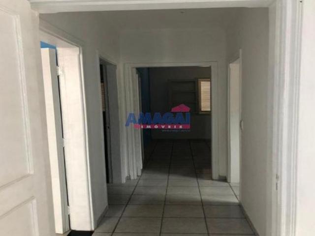 Casa com 3 dormitórios