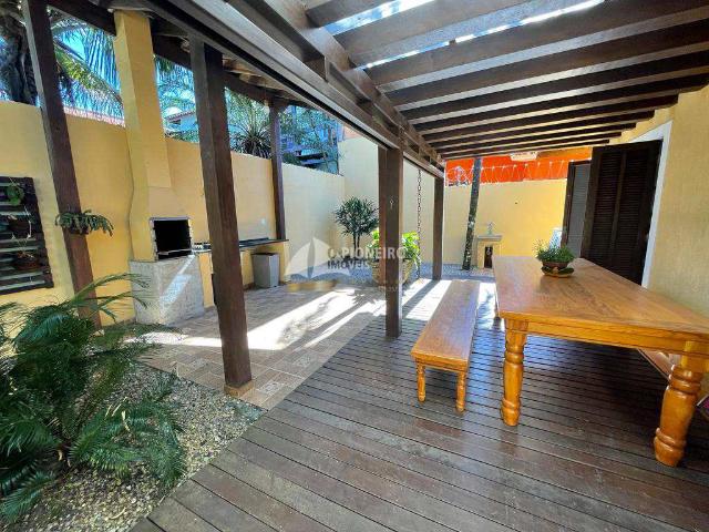 Casa com 3 dorms, Juquehy, São Sebastião, Cod: 3128
