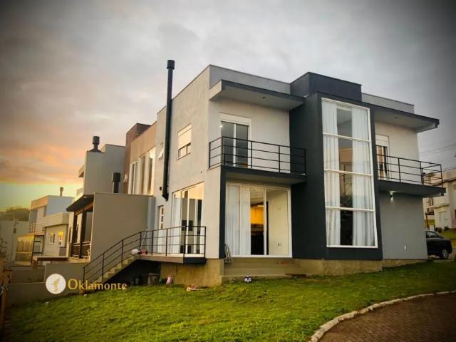 Casa com 3 Quarto s e 3 banheiro s para Alugar, 138 m² por R$ 6700 / Mês