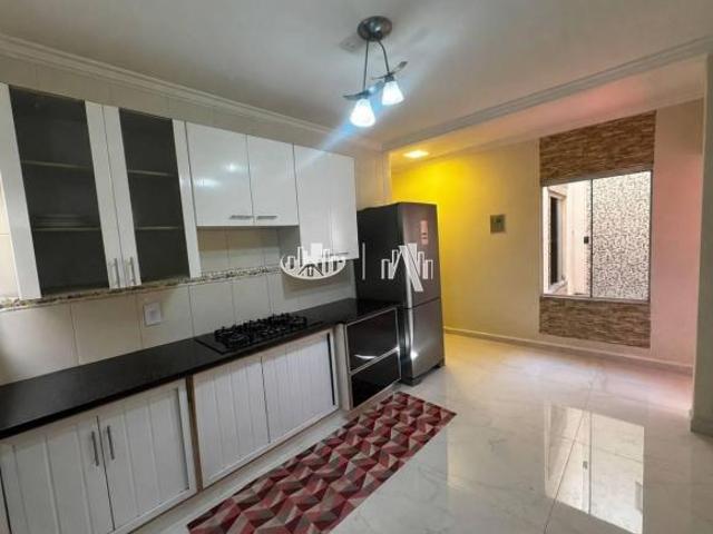 Casa com 3 Quartos, 135 m² venda por R$ 950.000 ou aluguel por R$ 4.108/mês Portal dos Bandeiran