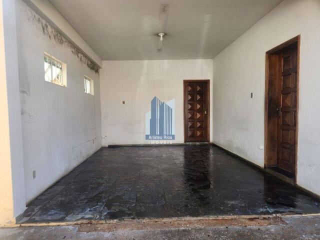Casa com 3 quartos, 180 m²