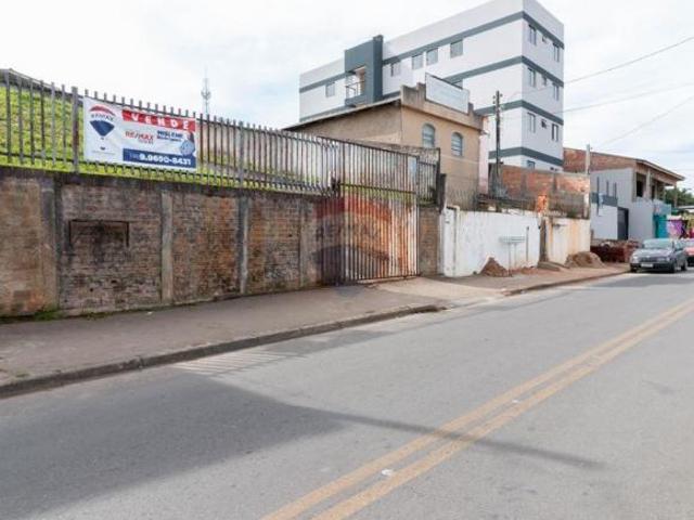 Casa com 3 quartos, 2 banheiros, churrasqueira, vaga para 8 carros e com terreno para construir G