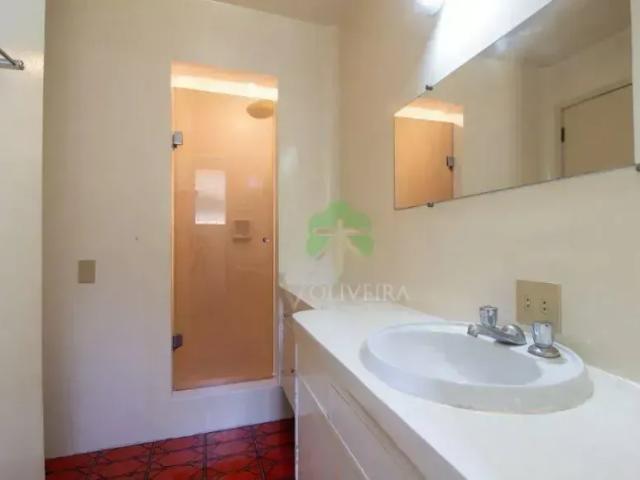 Casa com 3 qUARTos, 341 m² venda ou aluguel Jardim Guedala São Paulo/SP