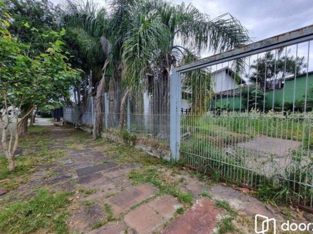 Casa com 3 quartos, 4 vagas e 120m² no bairro Vila Assução