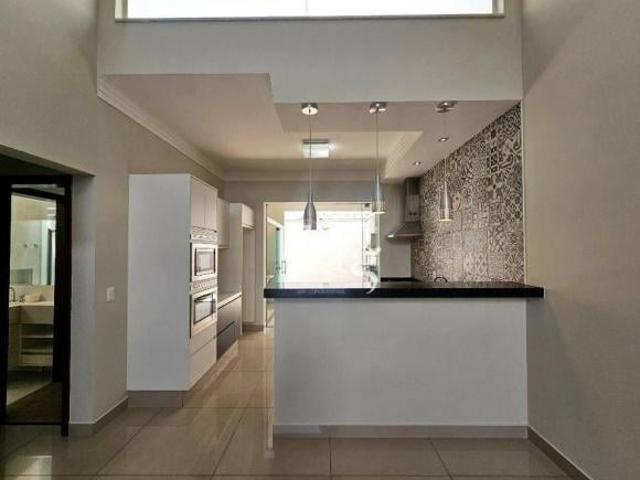 Casa com 3 quartos à venda, 100 m² por R$ 710.000 Condomínio Horto Florestal III Sorocaba/SP