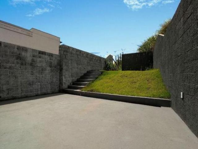 Casa com 3 quartos à venda, 150 m² por R$ 570.000 Jardim São João Juiz de Fora/MG
