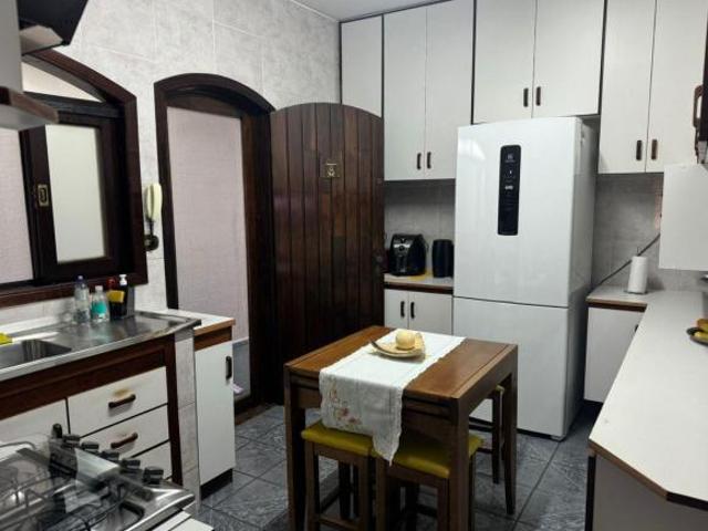 Casa com 3 quartos à venda, 199 m² por R$ 910.000 Vila Industrial São José dos Campos/SP