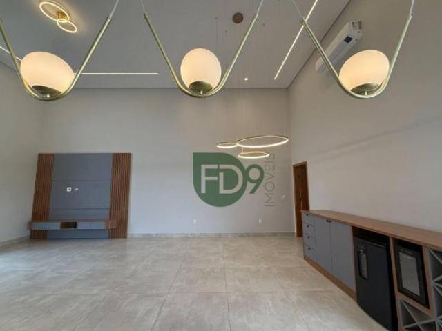 Casa com 3 quartos à venda, 212 m² por R$ 1.690.000 Condomínio Residencial Jardim Recanto das Água