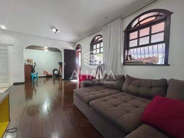 Casa com 3 Quartos à Venda 260m² Santa Branca Próximo à Avenida Dom Pedro I