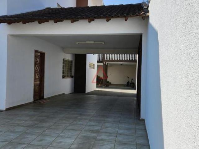 Casa com 3 Quartos à venda, 288m² por R$950.000,00, São Pedro, Londrina PR