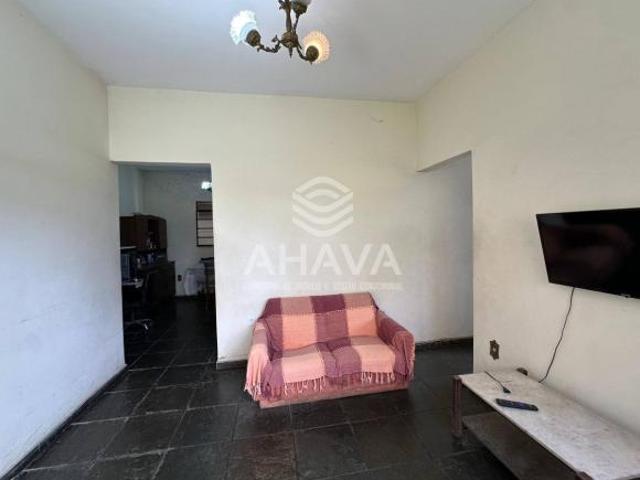 Casa com 3 Quartos à Venda, 360m², Itapoã, próximo à Avenida Portugal