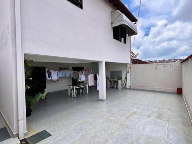 Casa com 3 quartos à venda em Varginha, no bairro Bom Pastor