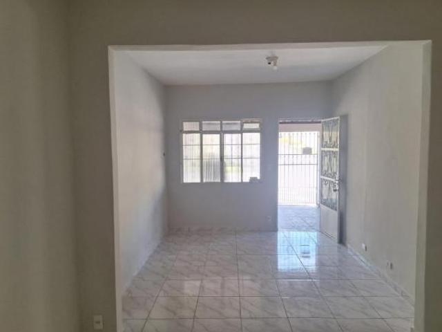 Casa com 3 quartos à venda em Varginha, no bairro Santana