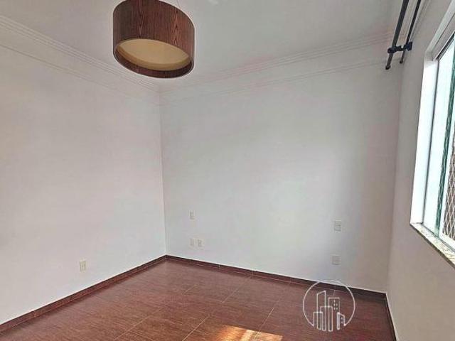 Casa com 3 quartos à venda em Varginha, no bairro Santana