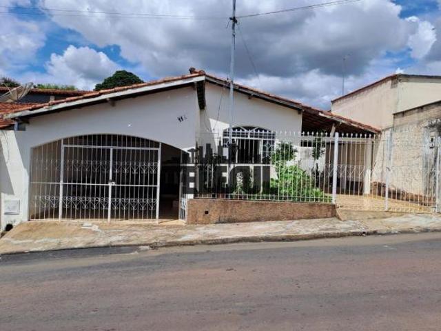 Casa com 3 quartos à venda em Varginha, no bairro Pinheiros