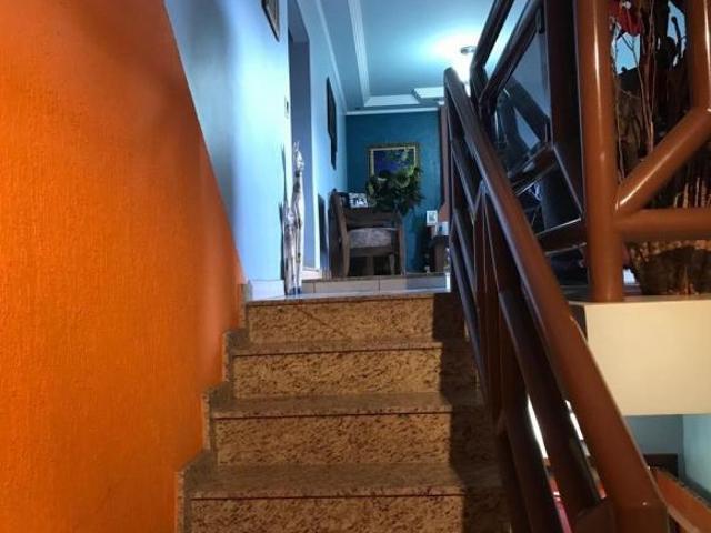 Casa com 3 quartos à venda em Varginha, no bairro Vila Floresta