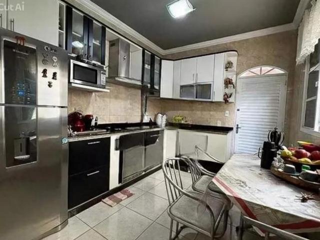 Casa com 3 quartos à venda em Belo Horizonte, no bairro Castelo