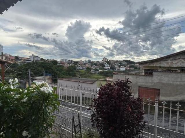 Casa com 3 quartos à venda em Belo Horizonte, no bairro Dom Joaquim