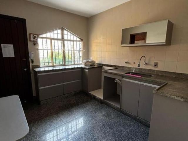 Casa com 3 quartos à venda em Belo Horizonte, no bairro Sagrada Família