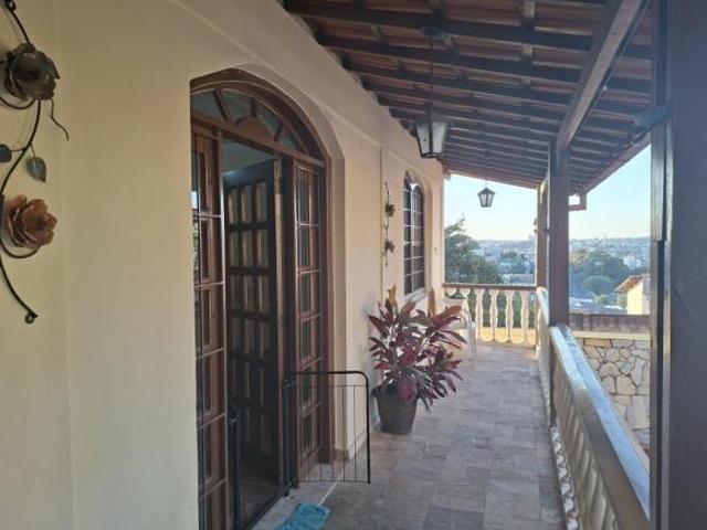 Casa com 3 quartos à venda em Belo Horizonte, no bairro Vera Cruz
