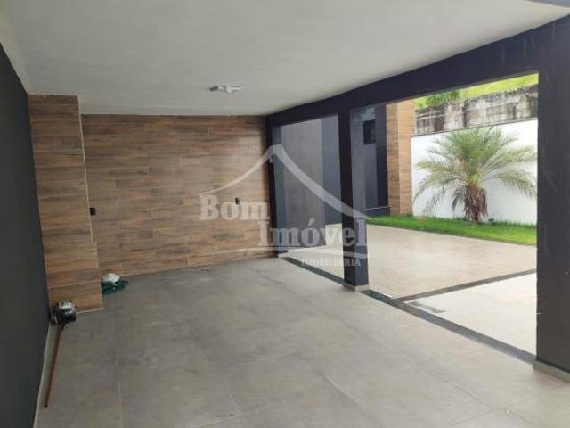 Casa com 3 quartos à venda em Campo Belo, no bairro Ana Alves