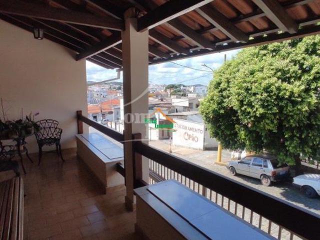 Casa com 3 quartos à venda em Campo Belo, no bairro Centro