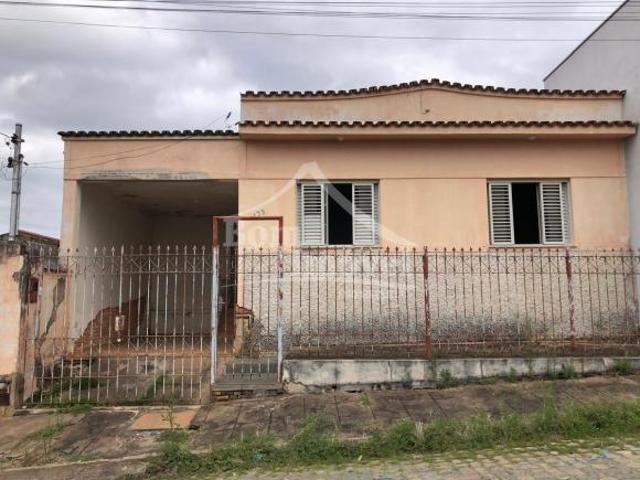 Casa com 3 quartos à venda em Campo Belo, no bairro Jardim Panorama