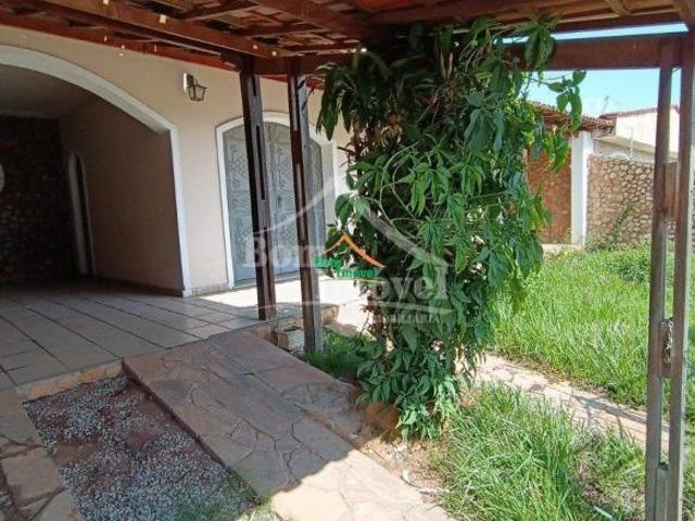 Casa com 3 quartos à venda em Campo Belo, no bairro São Francisco
