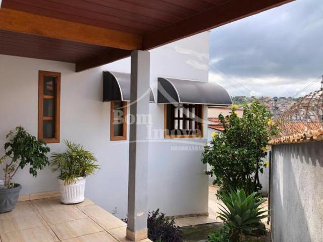 Casa com 3 quartos à venda em Campo Belo, no bairro São Luiz