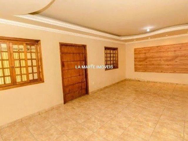 Casa com 3 quartos à venda em Contagem, no bairro Oitis