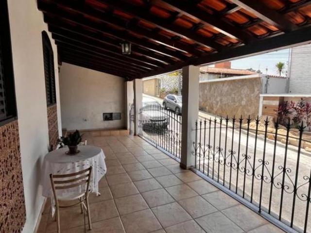 Casa com 3 quartos à venda em Lavras, no bairro Jardim Floresta