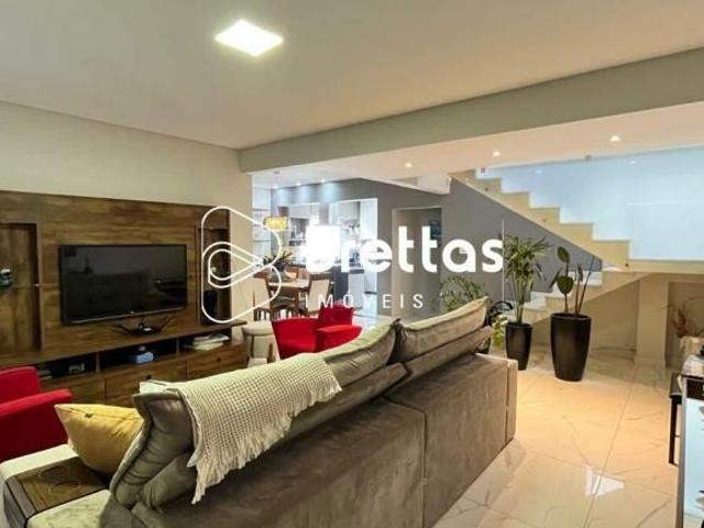 Casa com 3 quartos à venda em Lavras, no bairro Vila Martins