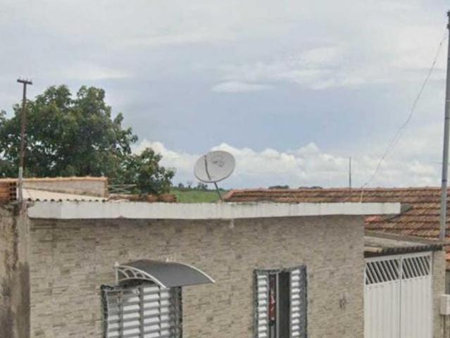 Casa com 3 quartos à venda em Nepomuceno, no bairro Vila Leolita