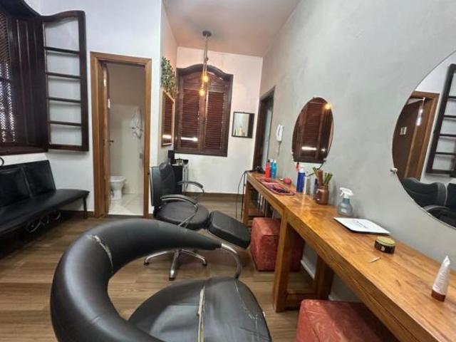 Casa com 3 quartos à venda em Nepomuceno, no bairro Centro