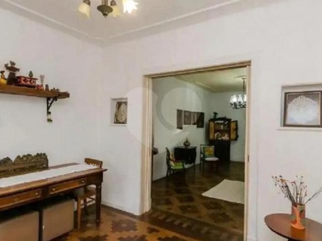 Casa com 3 quartos à venda em Petrópolis RS