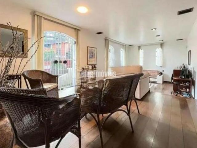 Casa com 3 quartos à venda na Rua Cardeal Cagliori, Alto de Pinheiros, São Paulo