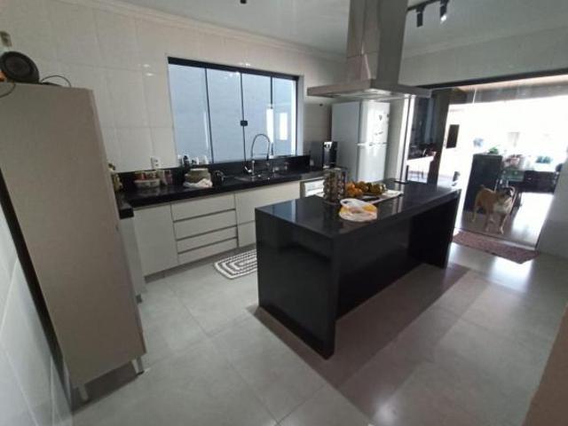 Casa com 3 quartos à venda no Bairro Presidente Roosevelt Uberlândia/MG