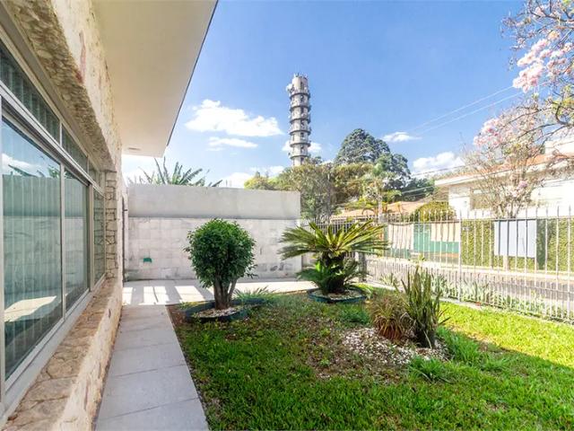 Casa com 3 quartos à venda ou para alugar em Alto de Pinheiros SP