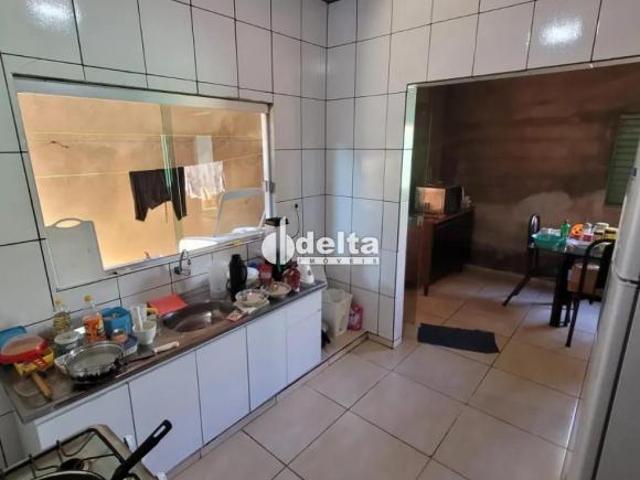 Casa com 3 quartos disponível para venda no bairro Guarani em Uberlândia MG
